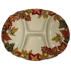 Platter/Serving Tray Fall/Thanksgiving/Holiday Leaves & Berries 4-Section EUC